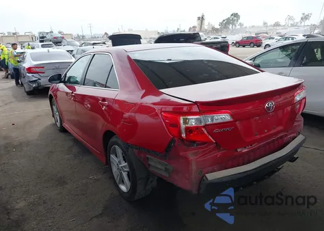 2013 Toyota Camry Se z USA, uszkodzony, nr VIN 4T1BF1FK6DU687369